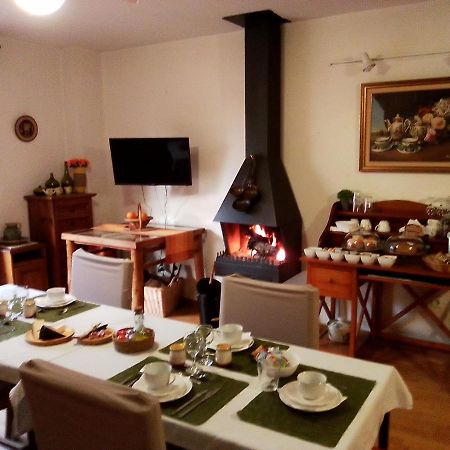 Bed and Breakfast Ca la Gloria Vilabertran Exterior foto