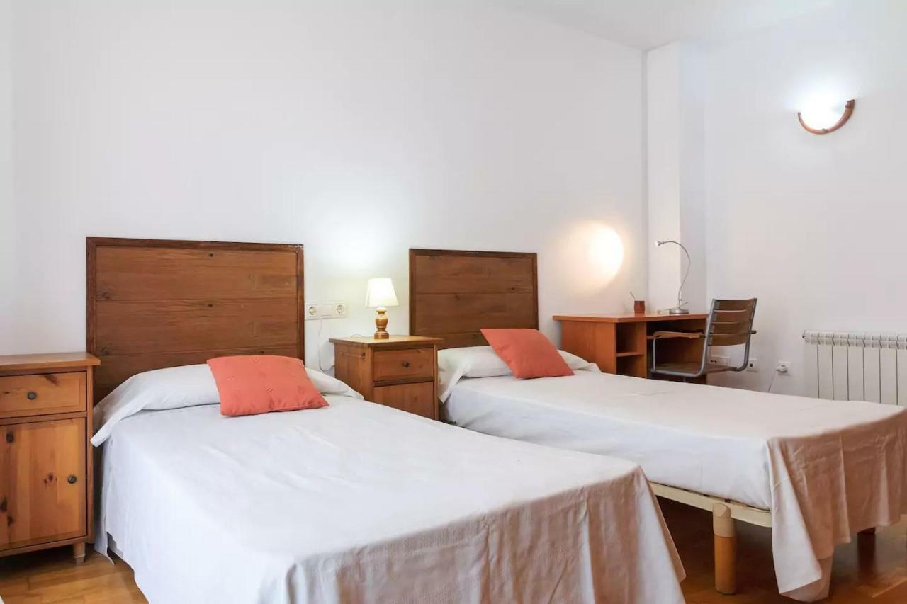 Bed and Breakfast Ca la Gloria Vilabertran Exterior foto