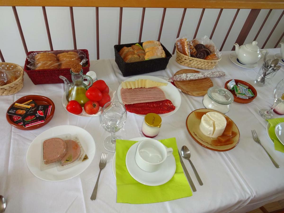 Bed and Breakfast Ca la Gloria Vilabertran Exterior foto